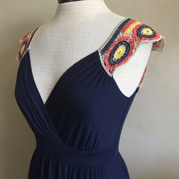 Gilli Dresses & Skirts - Beautiful Deep Décolleté Crochet Dress